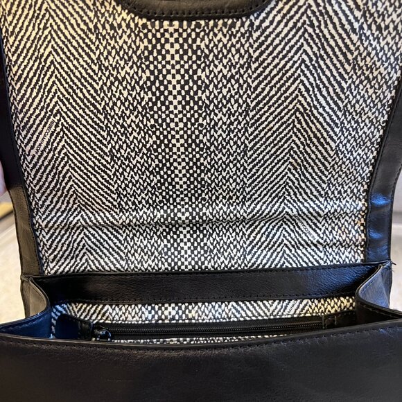 Authentic Rebecca Minkoff Chevron Quilted Love Crossbody Bag Black - Picture 8 of 10